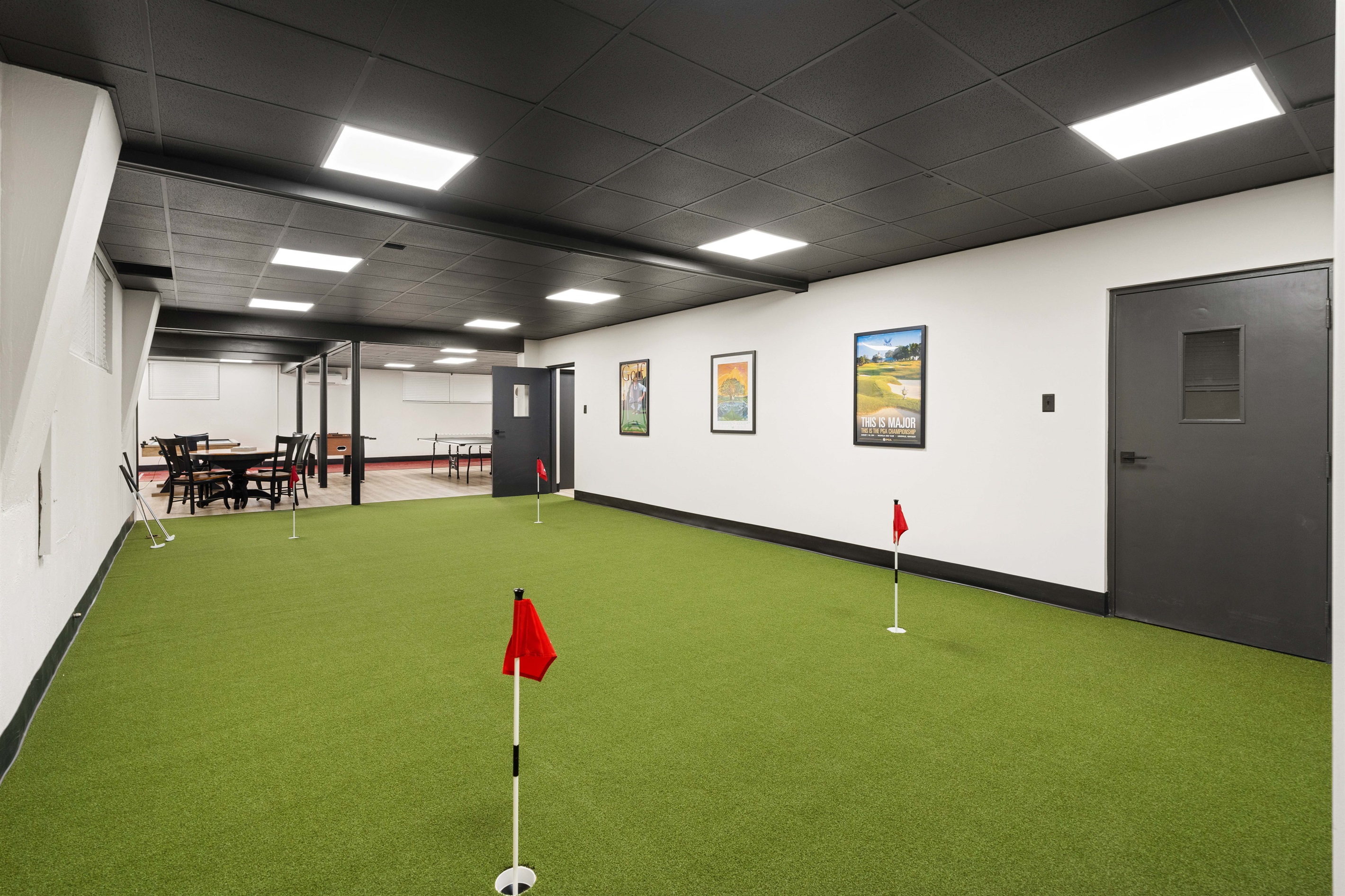 Indoor Putting Green