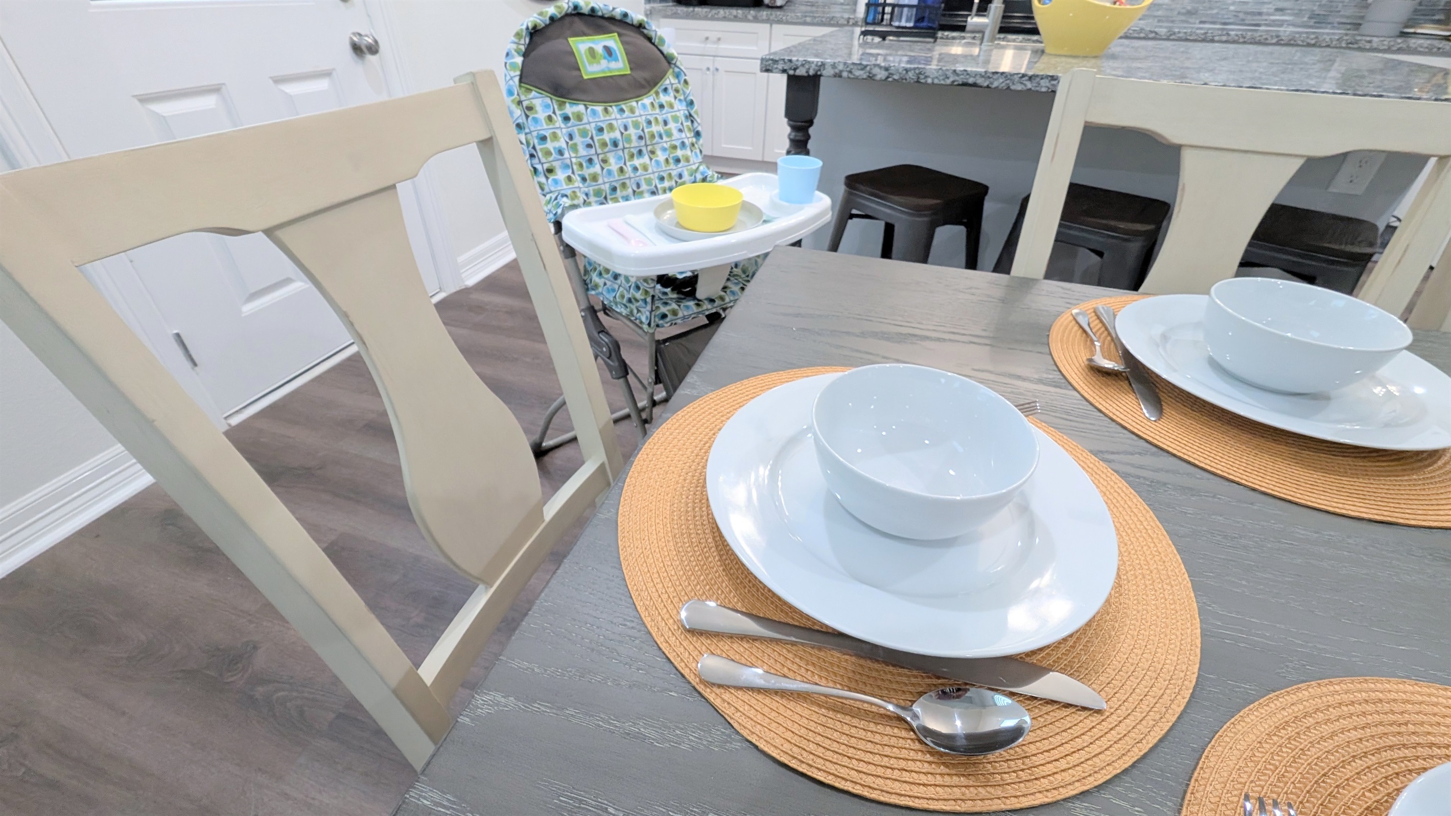 High chair and kid-friendly dining supplies are stocked for our smallest guests. 