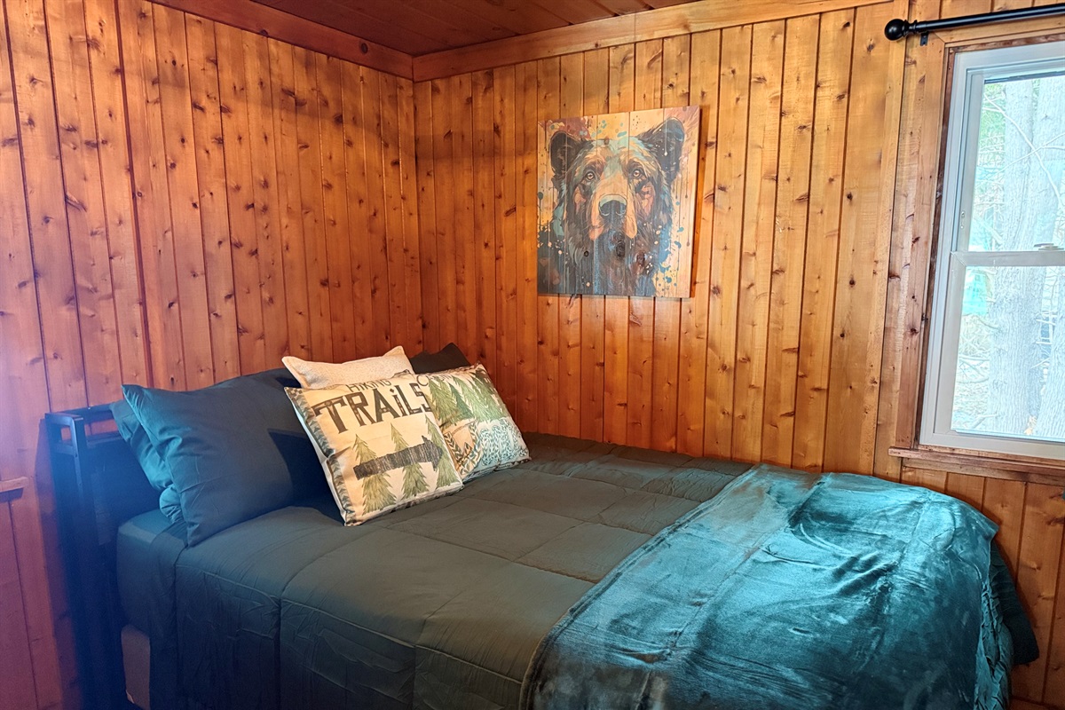 Queen size bedroom, brand new bed!