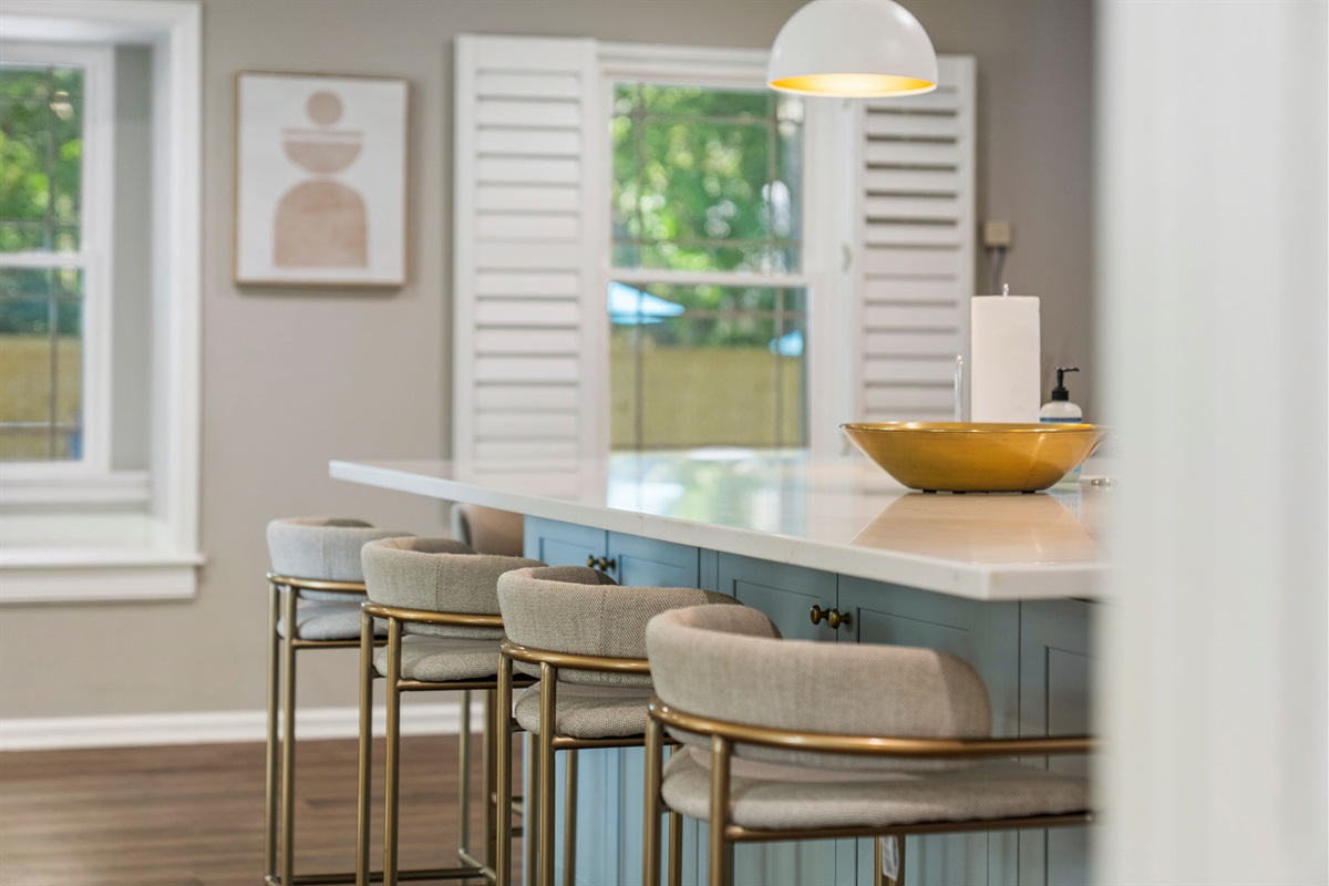 Kitchen Island | IOP Escapes The Beach Blessing | 3705 Hartnett Blvd, Isle of Palms, SC