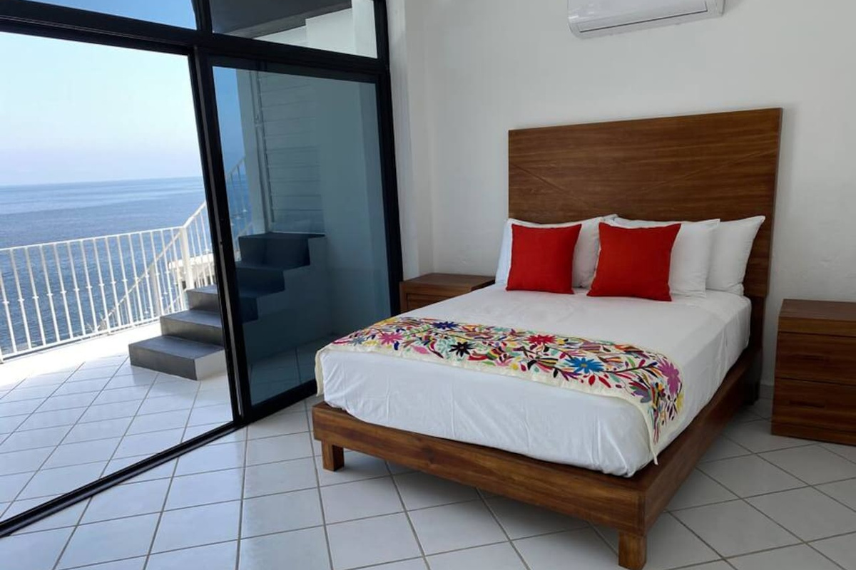 Queen Bed