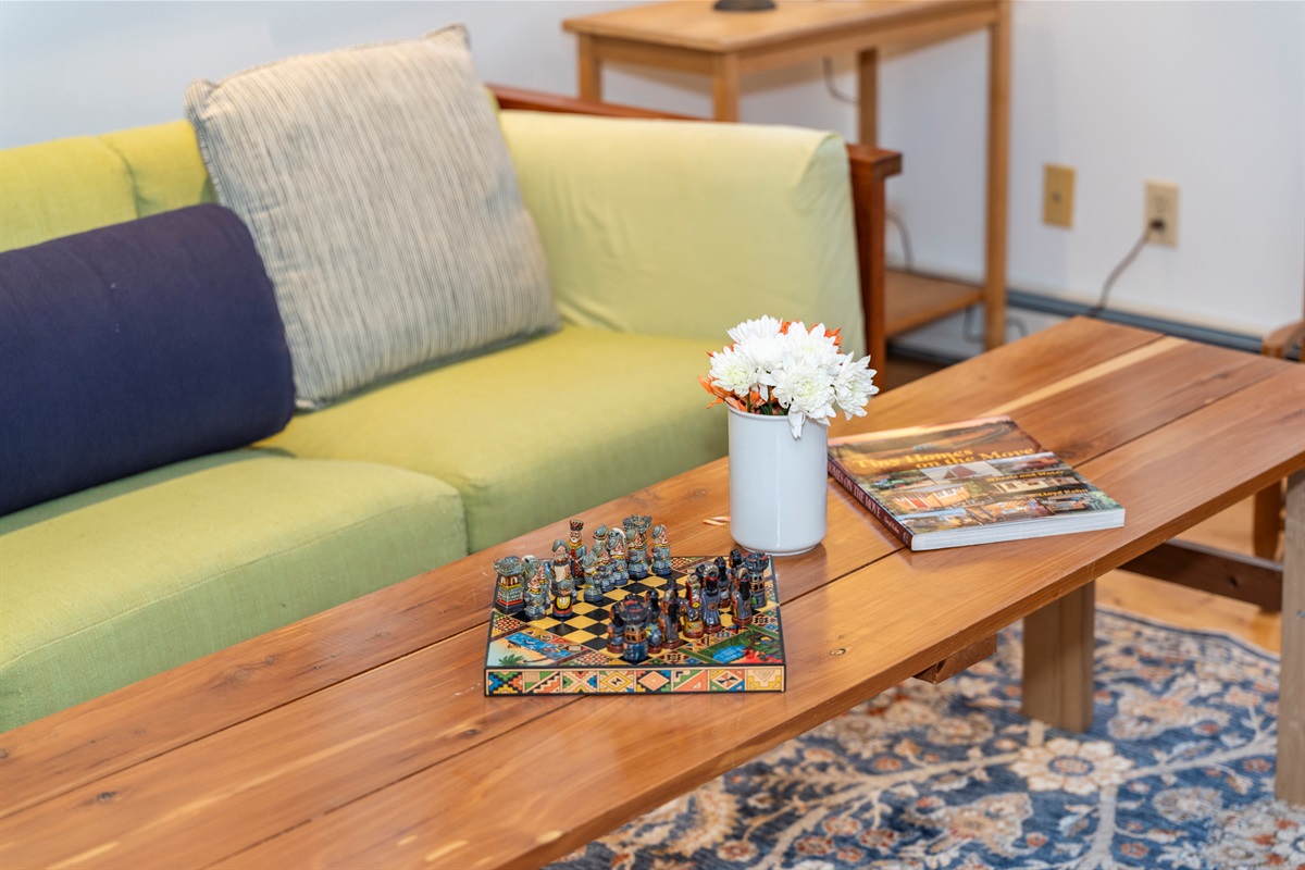 Gather to play games in the living room 