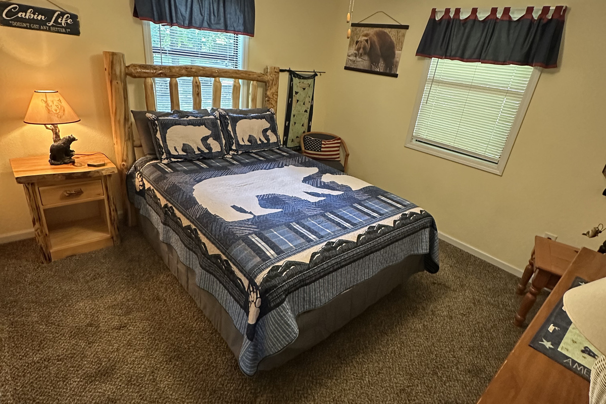 Beautiful Queen Log Bed-Smart TV