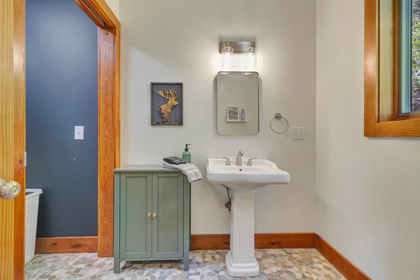 Second level half batch with attached laundry room