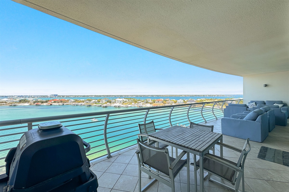 Dine with an ocean vista. This charming dining area offers the ideal setting to savor meals while enjoying breathtaking views of the sparkling coastline.