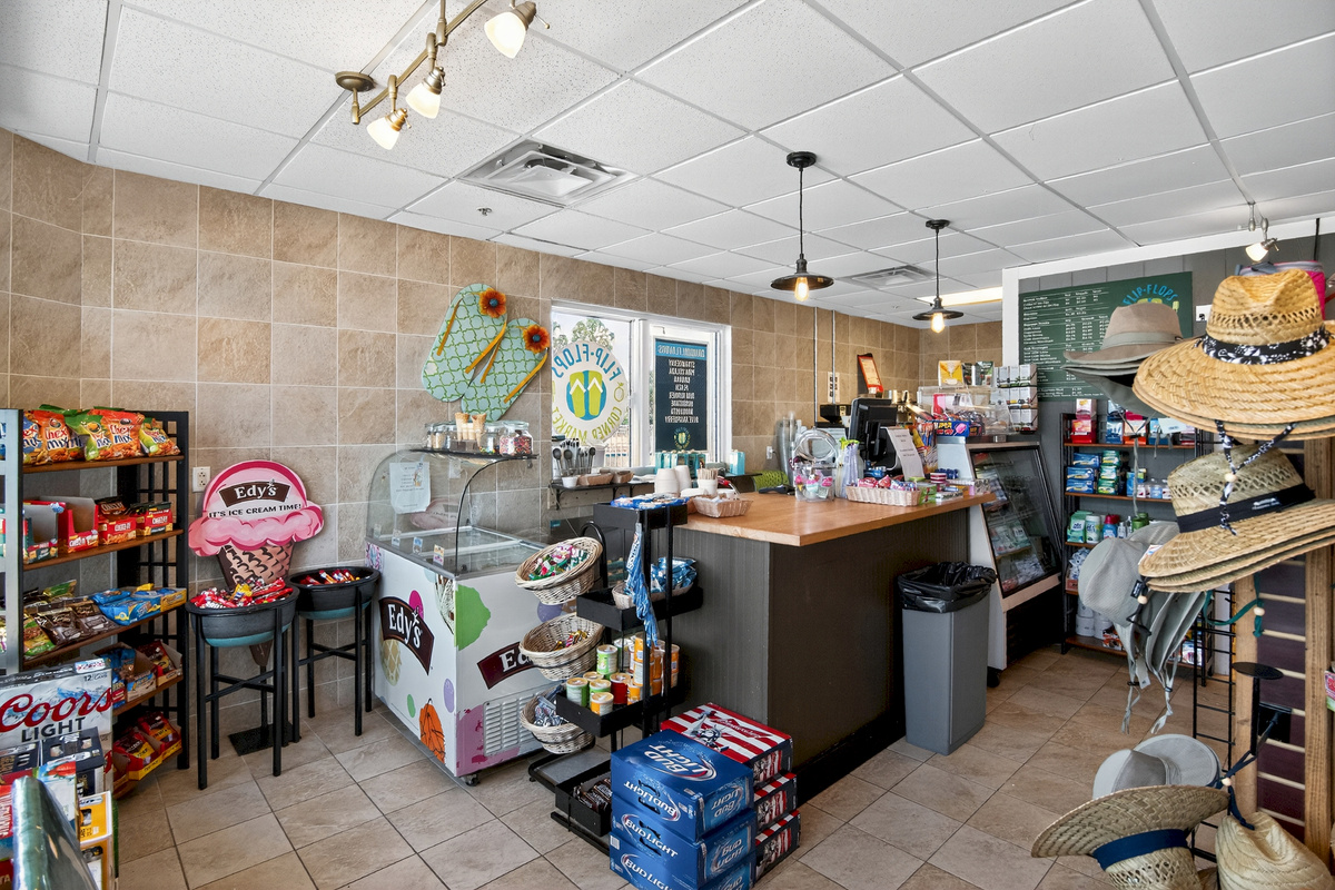 On site Cafe serves Starbucks coffee (all the fancy drinks!), ice cream, frozen drinks, and is a little convenience store. On vacation, I'm a morning regular here! 