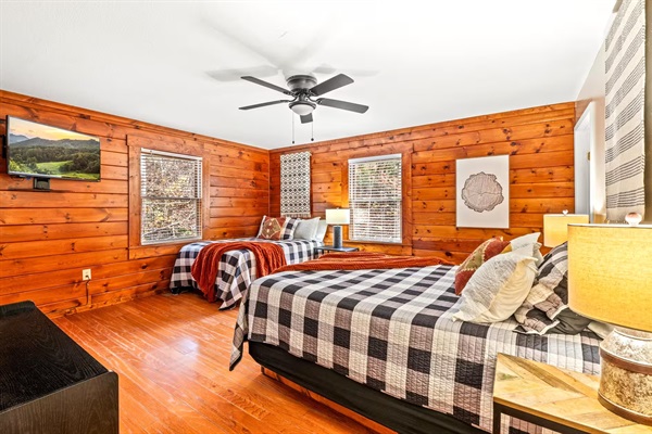 Bedroom 4 with 2 queen beds with a bathroom