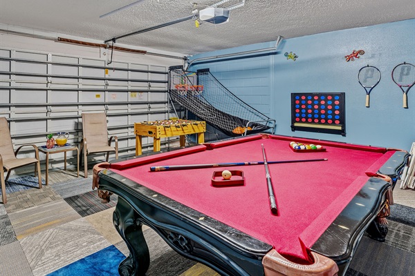 Game room with various games. Game room has AC. - Serhii Villa Orlando