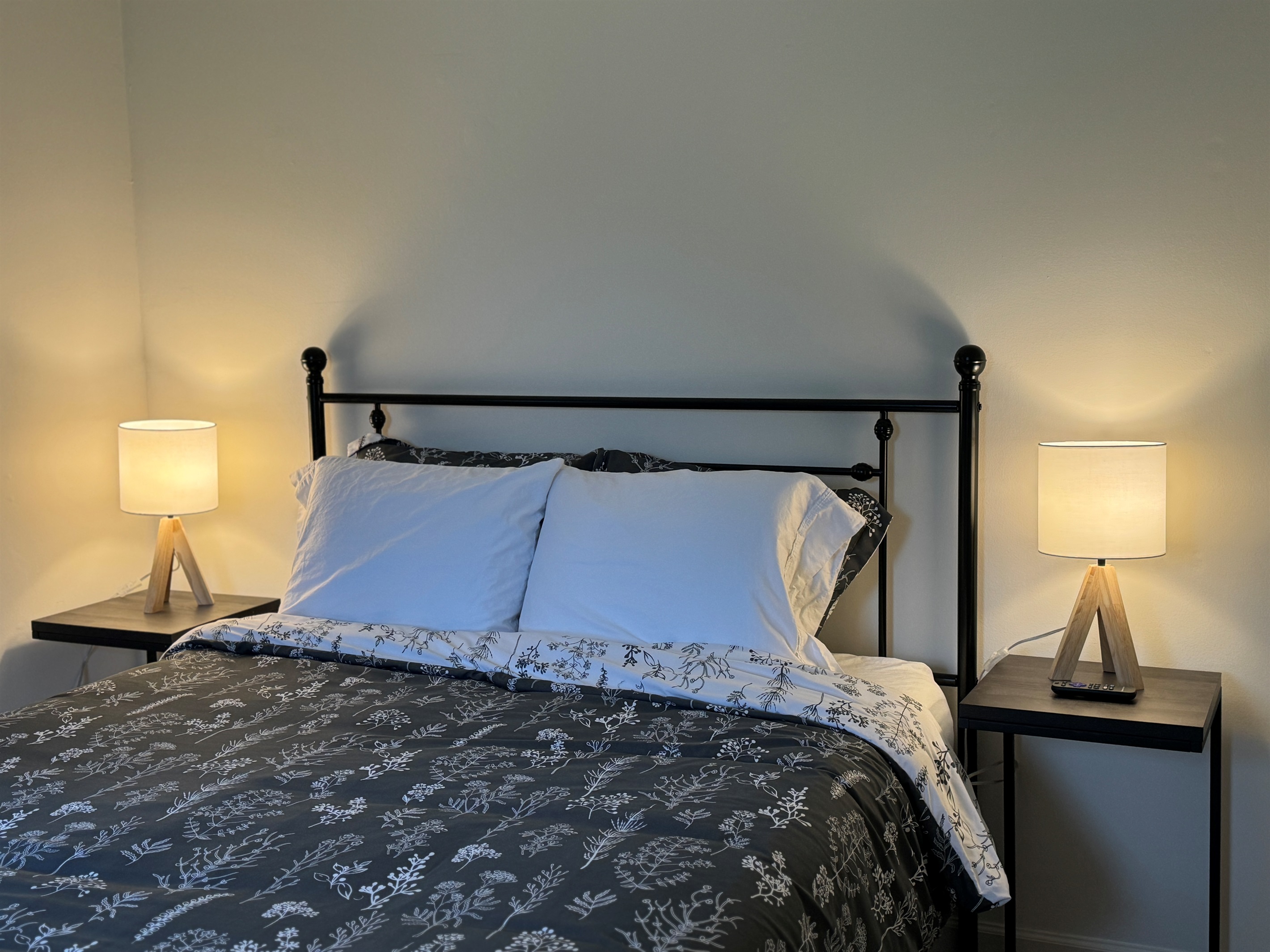 1st floor Queen bedroom #2