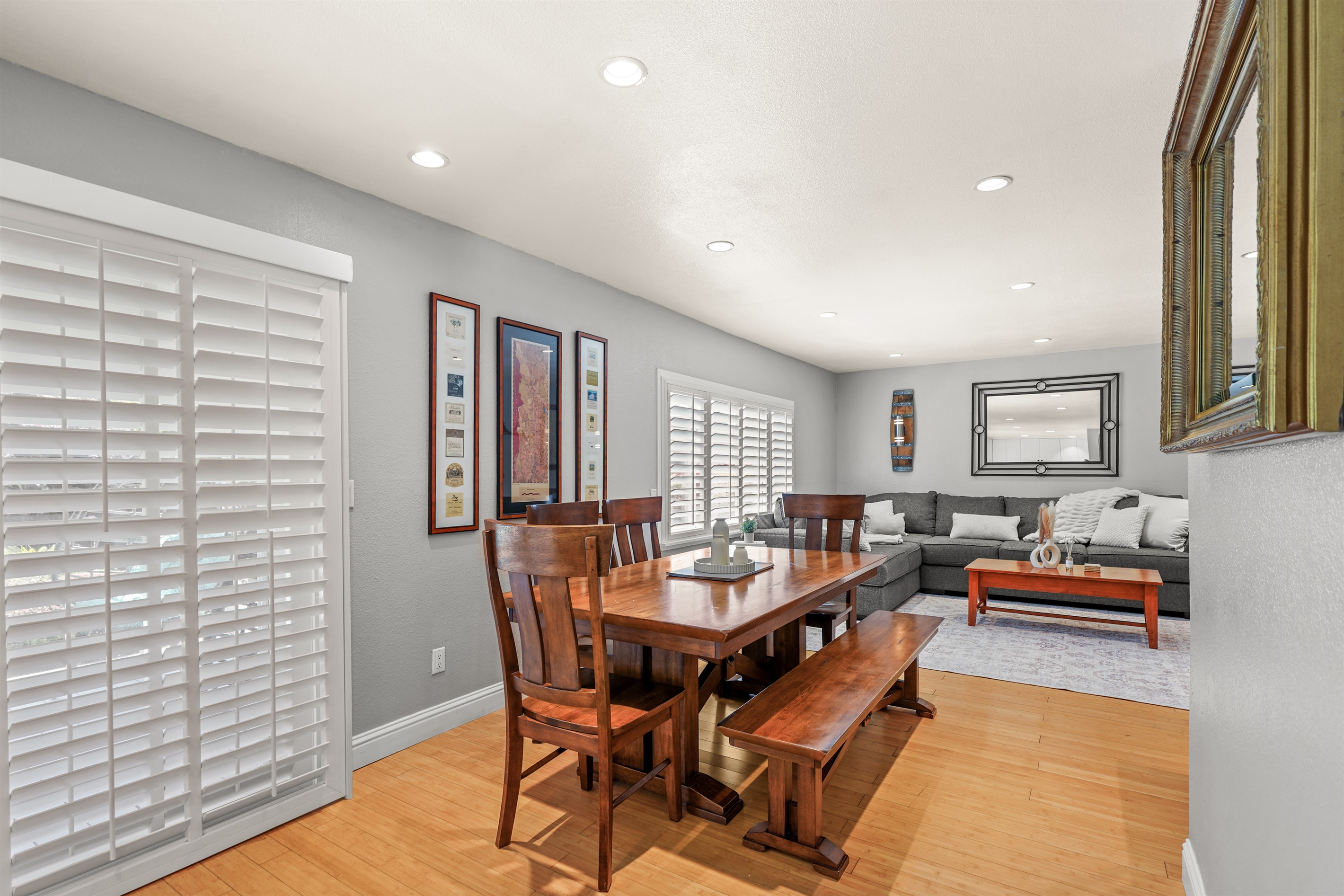 Dining area located next to the kitchen with seating for 7 guests, perfect for shared meals, wine nights, and entertaining.