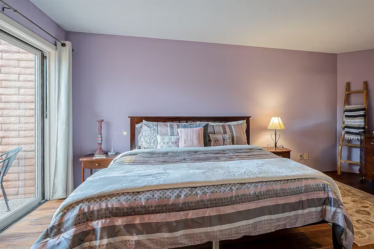 Enjoy the comfort of this glorious King Bed.