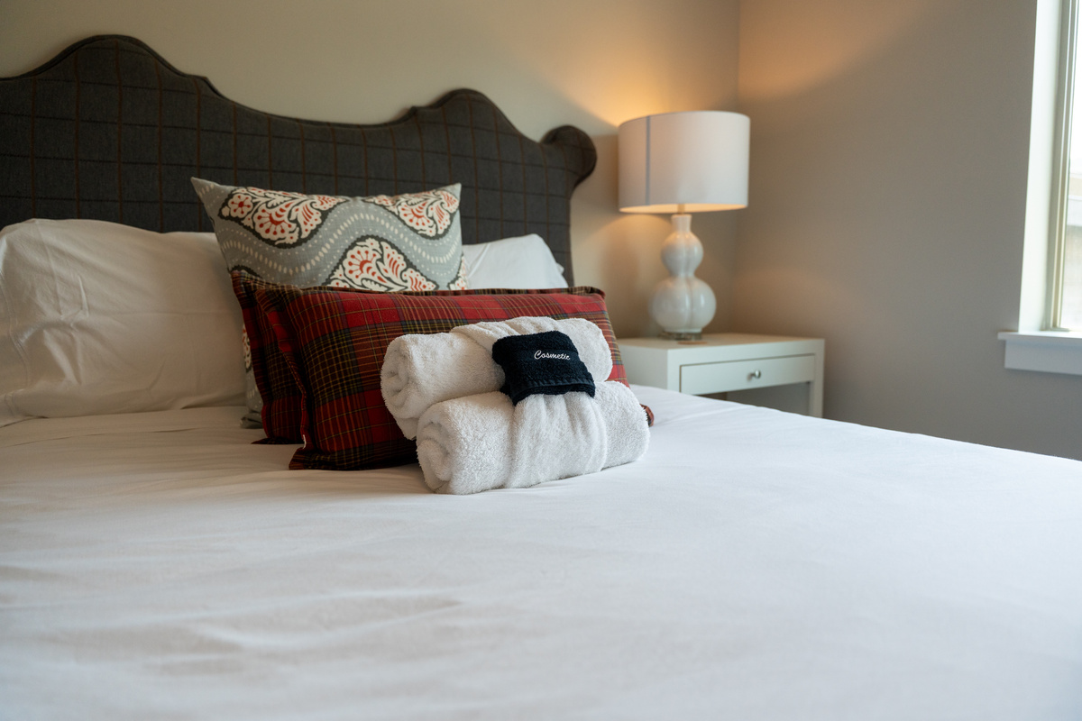 A cozy retreat with a queen bed and premium bedding for restful nights.