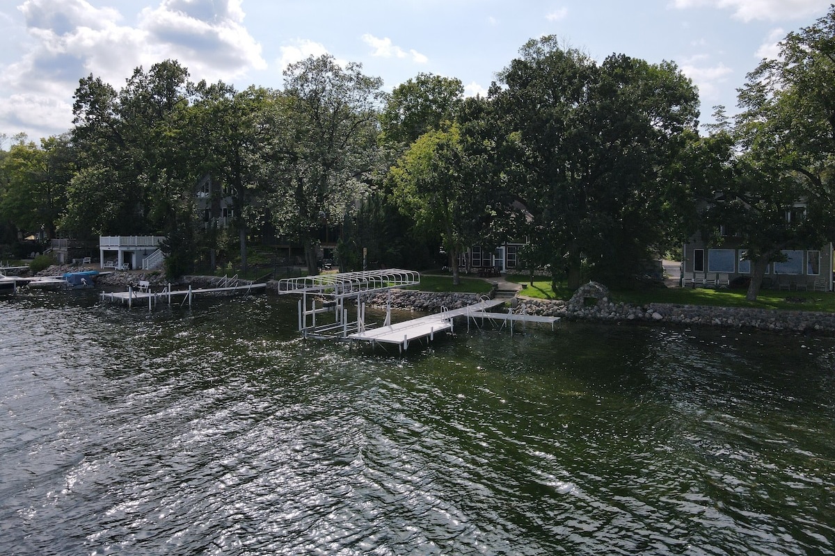 No cattails on the shore or sandy bottom; the lake is Spring fed.