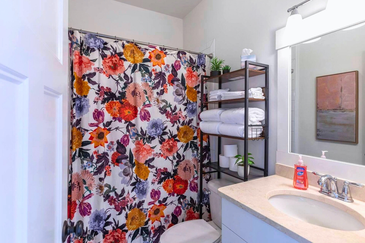 Bathroom 2 includes a convenient tub/shower combo.