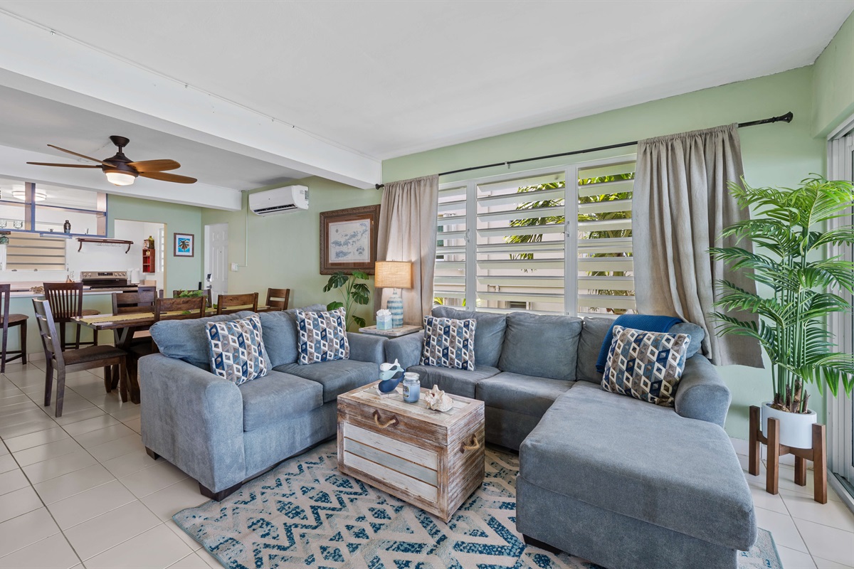 AC and ceiling fan in the living area for maximum comfort