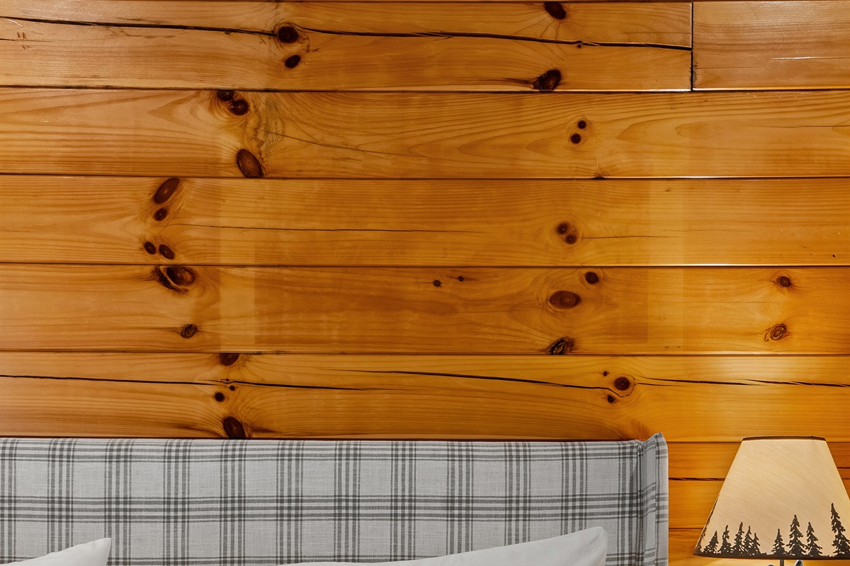 Enjoy a cozy bed in Breakfast in your spacious King Bed!