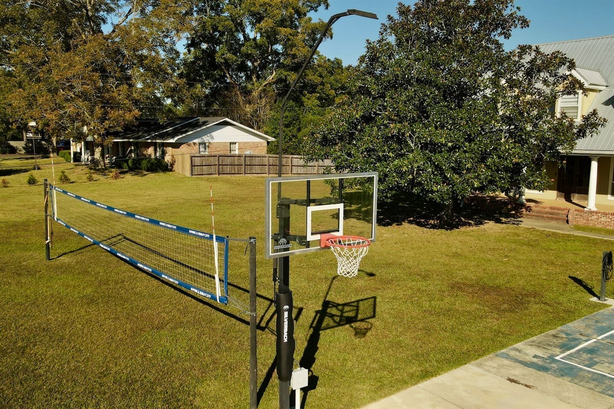 Whether it’s a friendly basketball game or a lively volleyball match, the property offers versatile play options