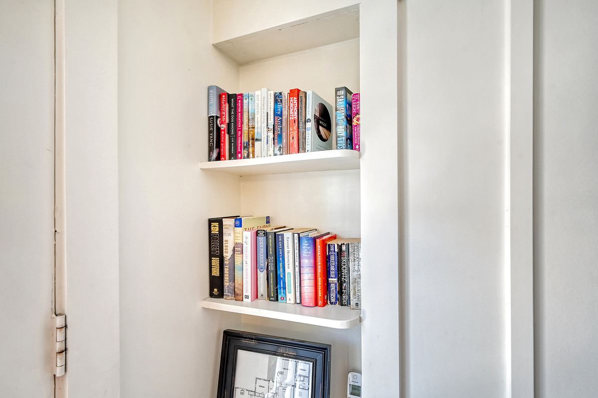 Book share library.  Take a book or leave one behind.