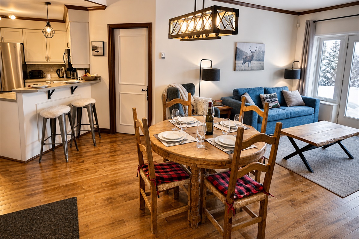 Gorgeous living space. Extra leaf available for dining table to fit additional people.