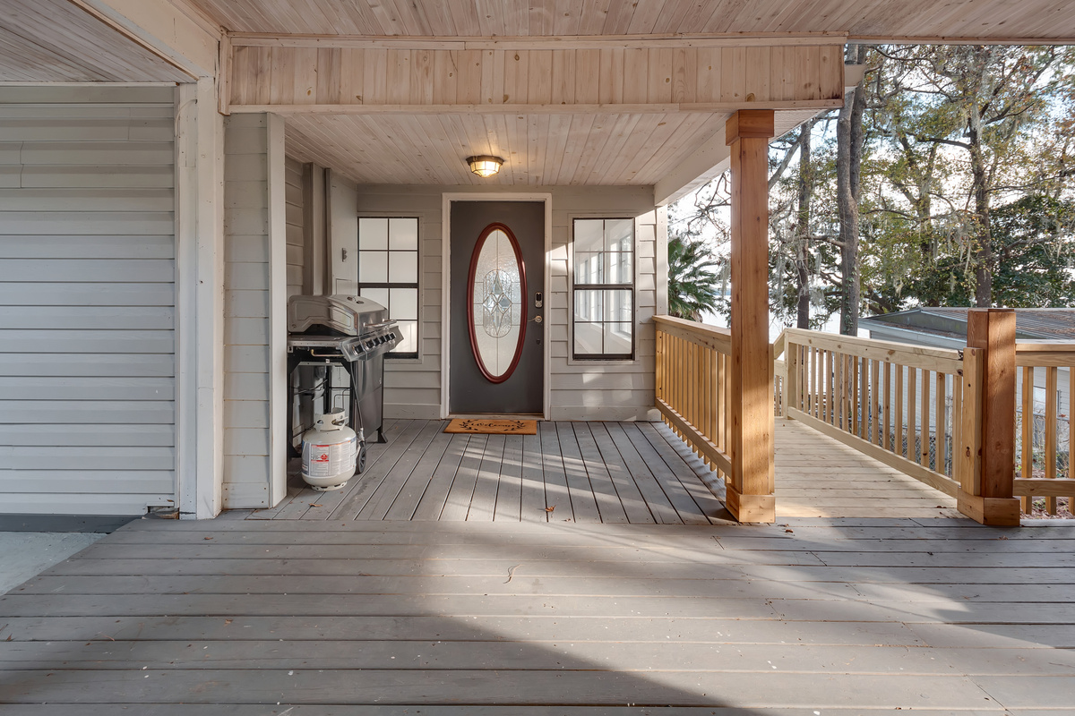 Propane grill, smart lock entry