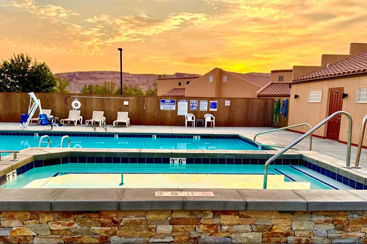 Newly Renovated Rim Village Pool & Hot Tub