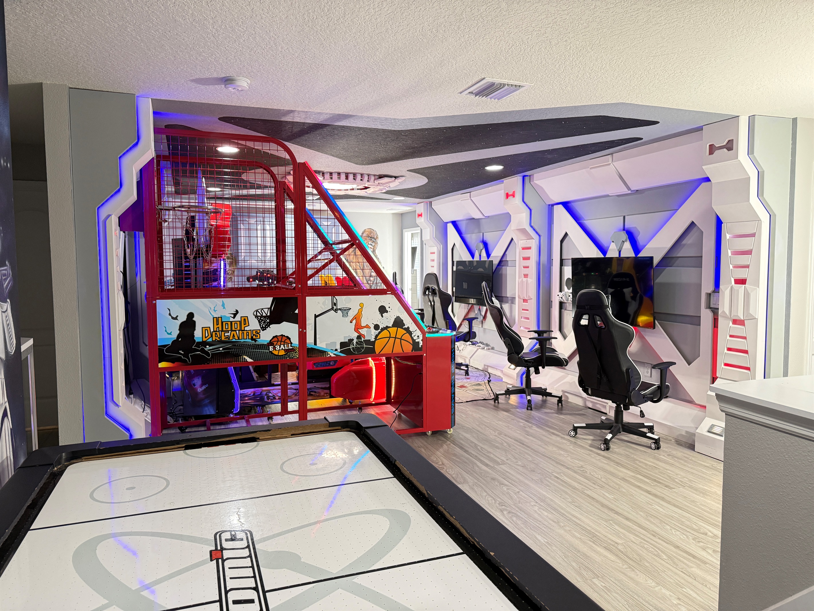 Play Air Hockey