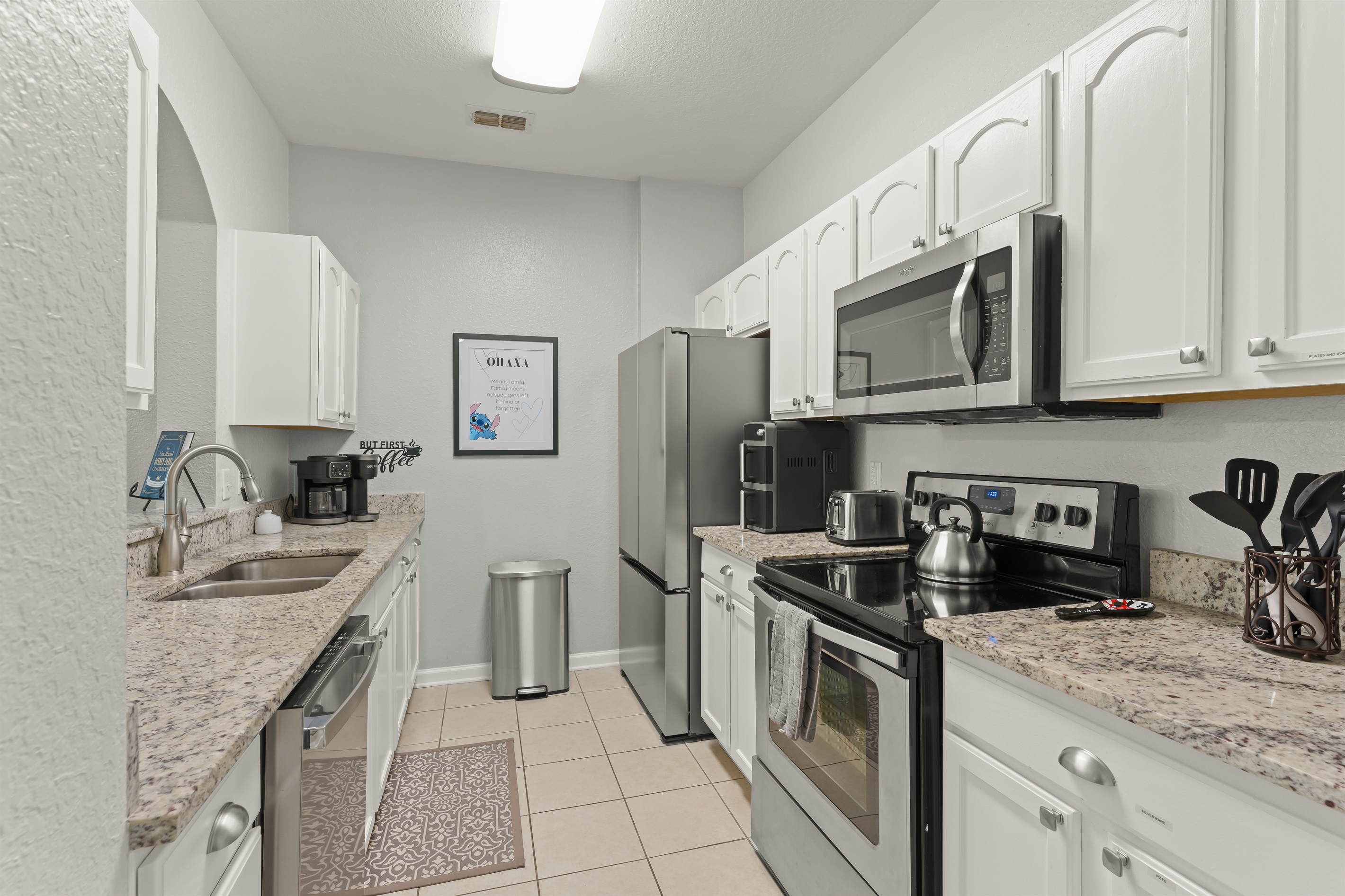 Fully equipped kitchen