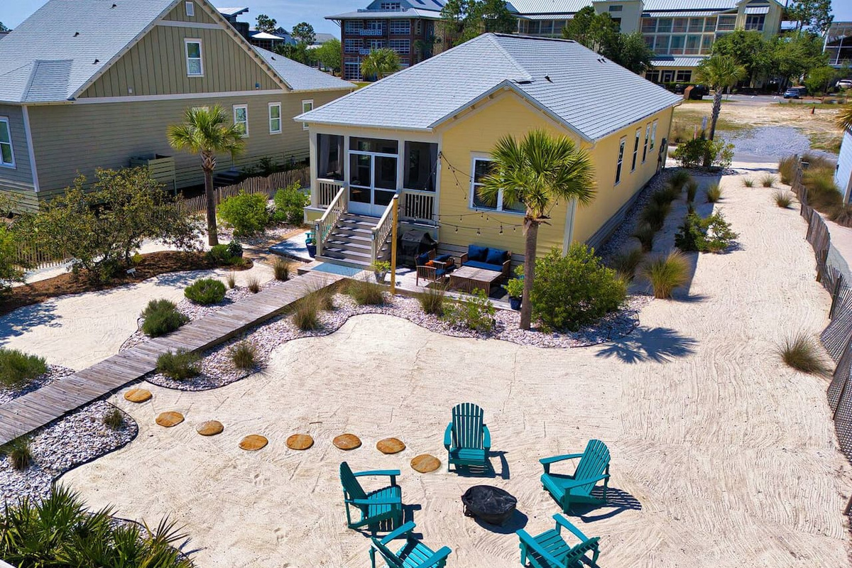 Welcome to Boardwalk Breeze! Just minutes from the white sandy beach with the Private Boardwalk.
