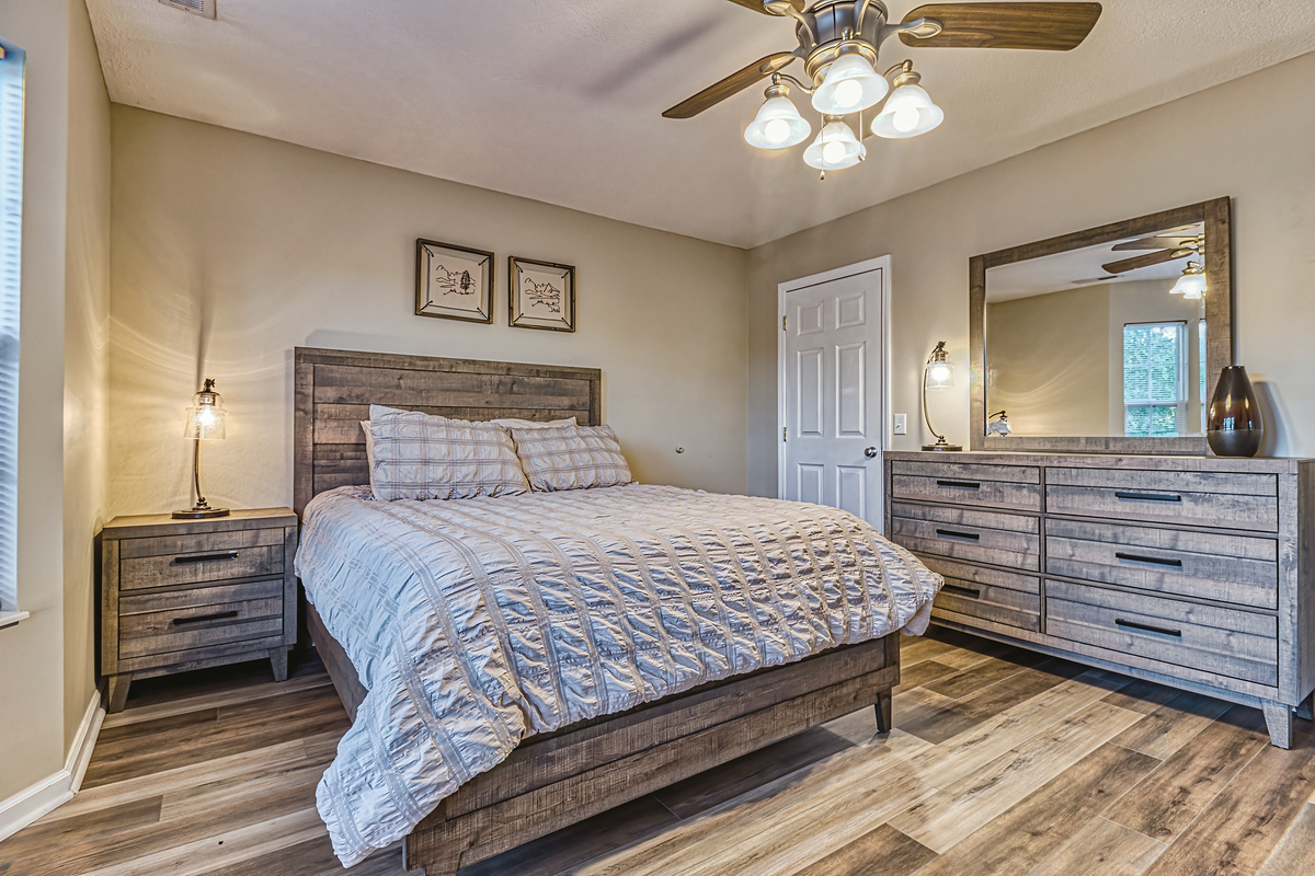Queen size bedroom with its  own bathroom.