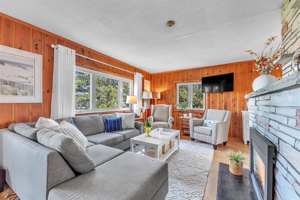 0d40d7641abb43abaae3418046483b05 Large