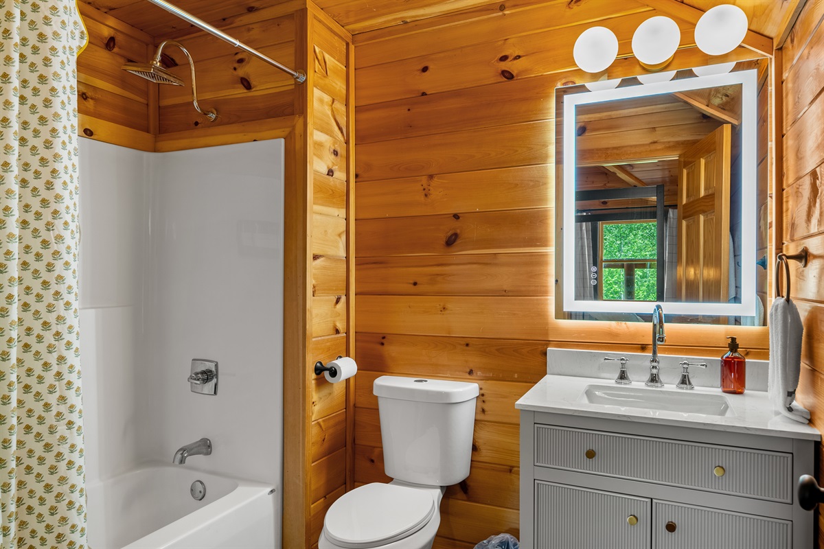 Ensuite Bathroom (Bedroom 2)