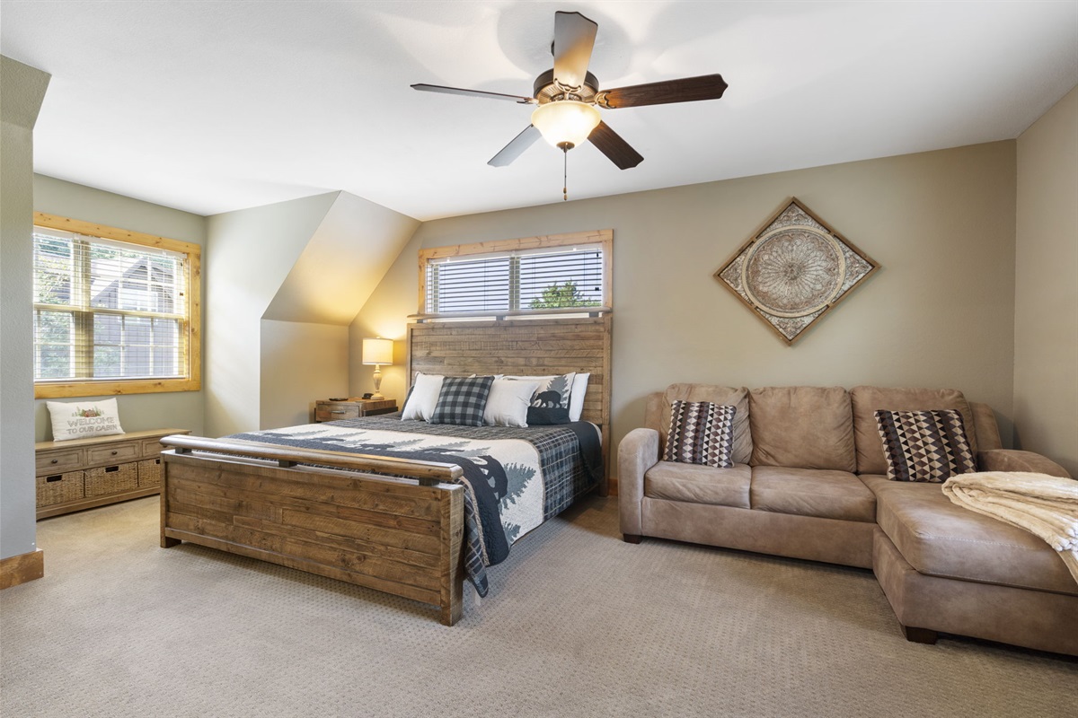 King bedroom #3 w/ queen sofa sleeper