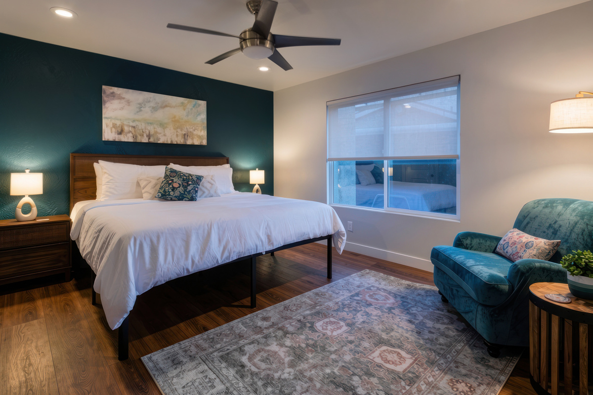 King size master bedroom with ensuite bathroom