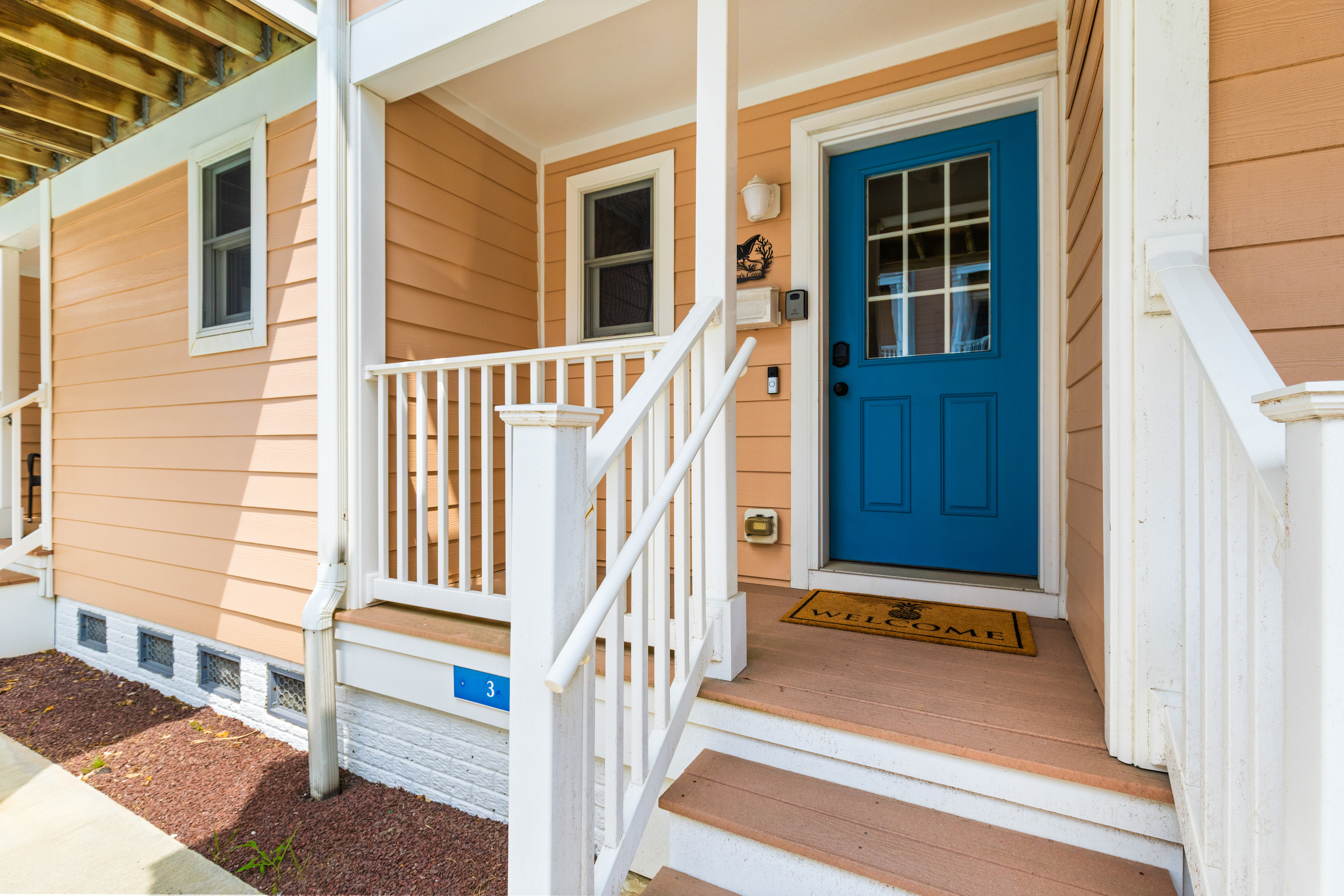 Cora's Cove Entryway