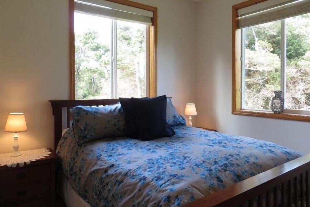 main floor queen room