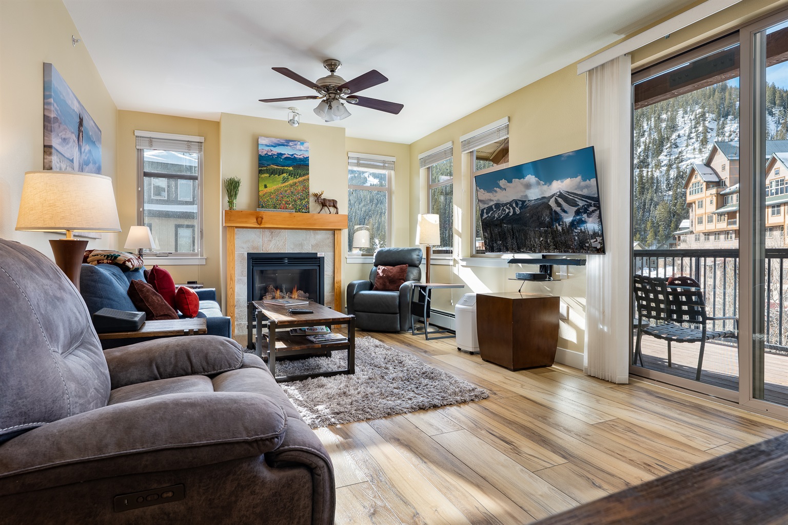 Large Samsung TV with Comcast cable box that can schedule recordings, great for catching up on sports and shows