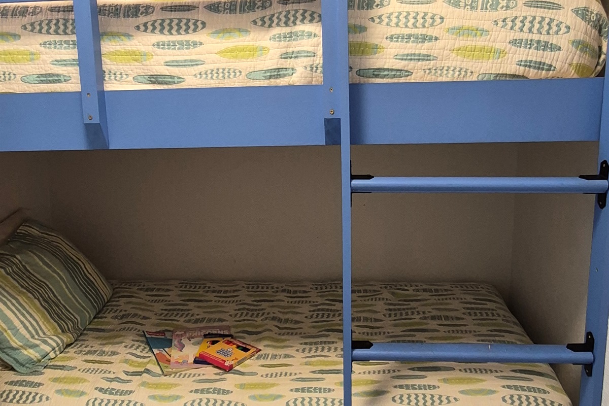 Hallway alcove has true twin bunks for the littles, or not so littles.