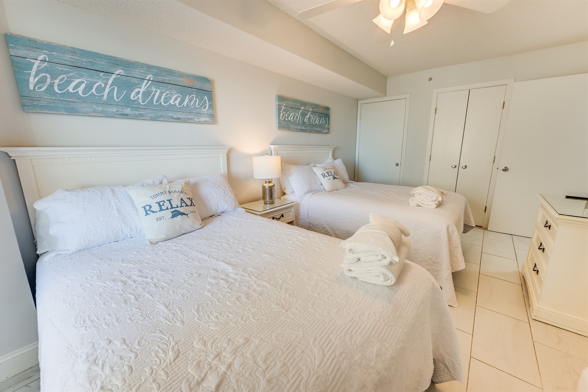 Stunning Bedroom ✨ Beautifully Decorated 🛏️💫