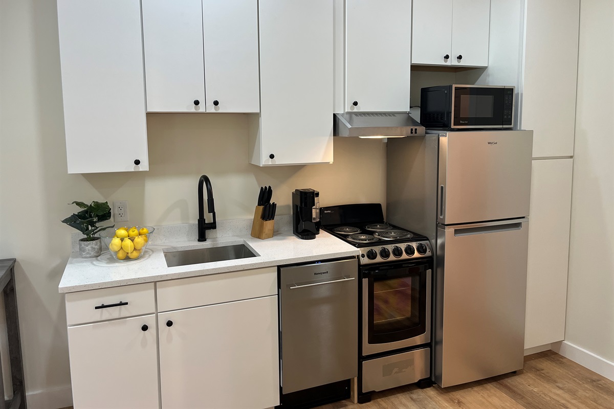 Full kitchen with dishwasher
