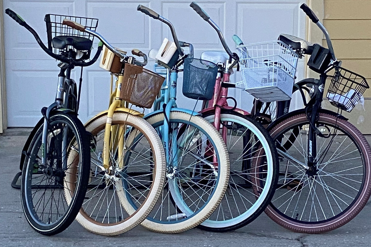 4 Cruiser Bikes for guests