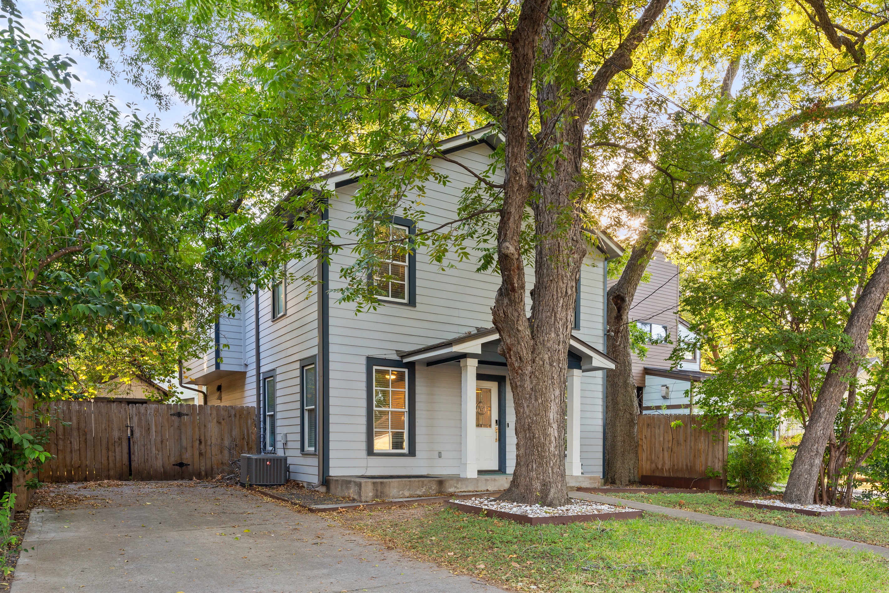 Driveway that can fit up to three cars and plenty of street parking