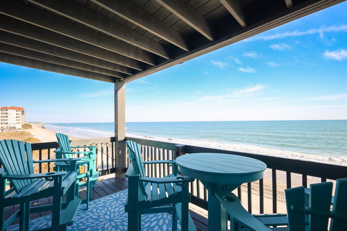 2nd floor balcony off living room