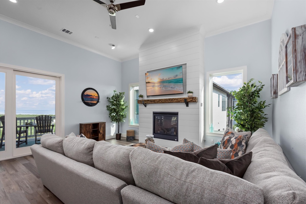 0d8577e960644f6e9ad7682945d0b68d Large | Beachhouse | Texas | TX | Vacation Homes | Galveston | Crystal Beach | Kokomo | Breezy Days | Beachfront Elegance | Sunrise Serenity | Southern Sands Property Management, LLC