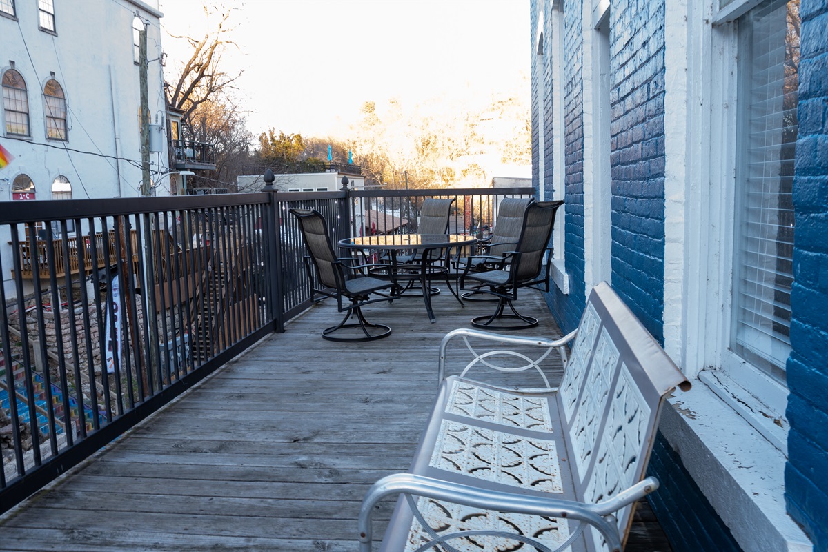 Large, 3 Bedroom Apartment Nightly Lodging in Eureka Springs, AR