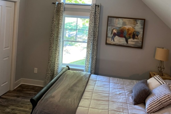 Alt View Bedroom 3-QUEEN