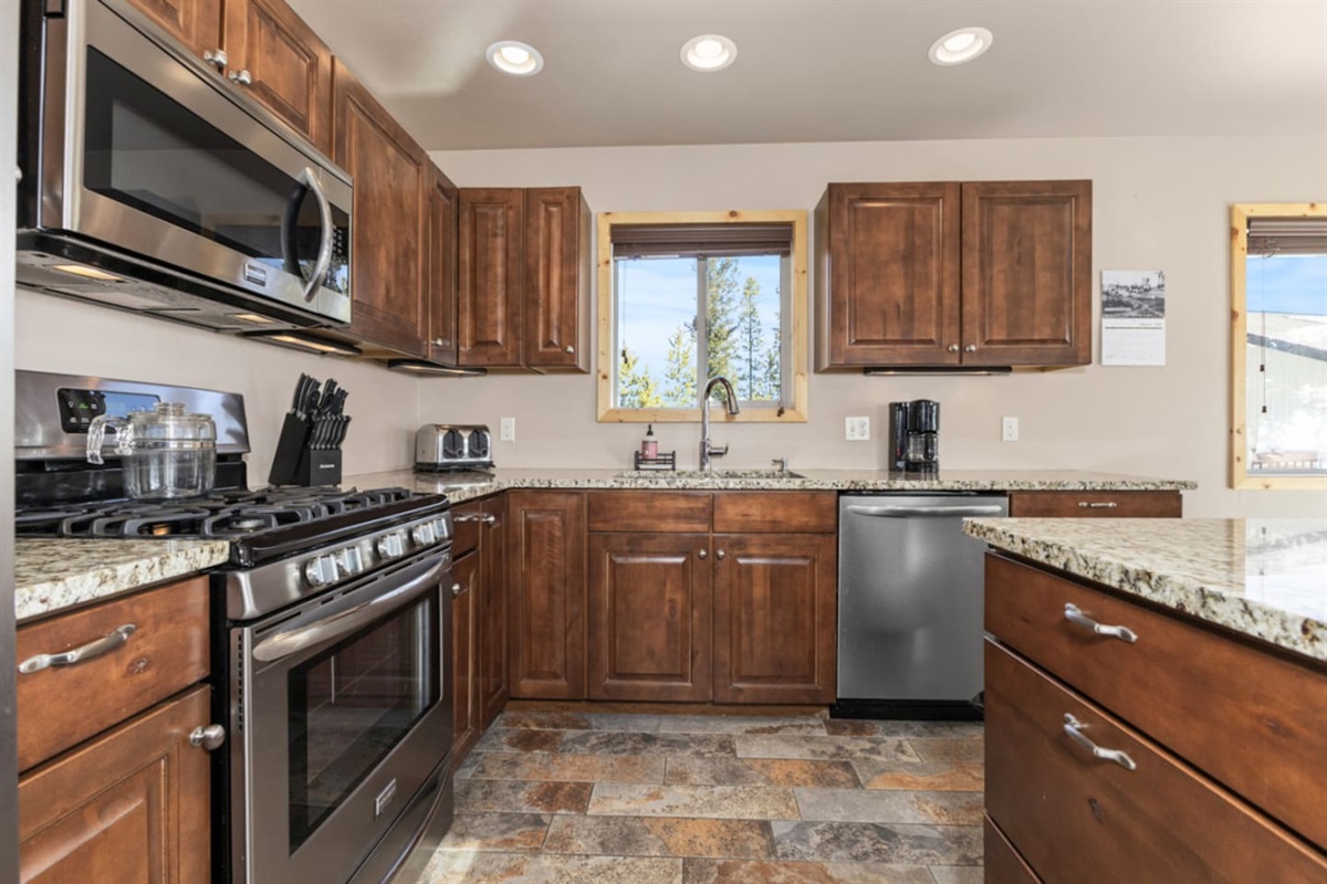 Kitchen | 4 burner gas stove
