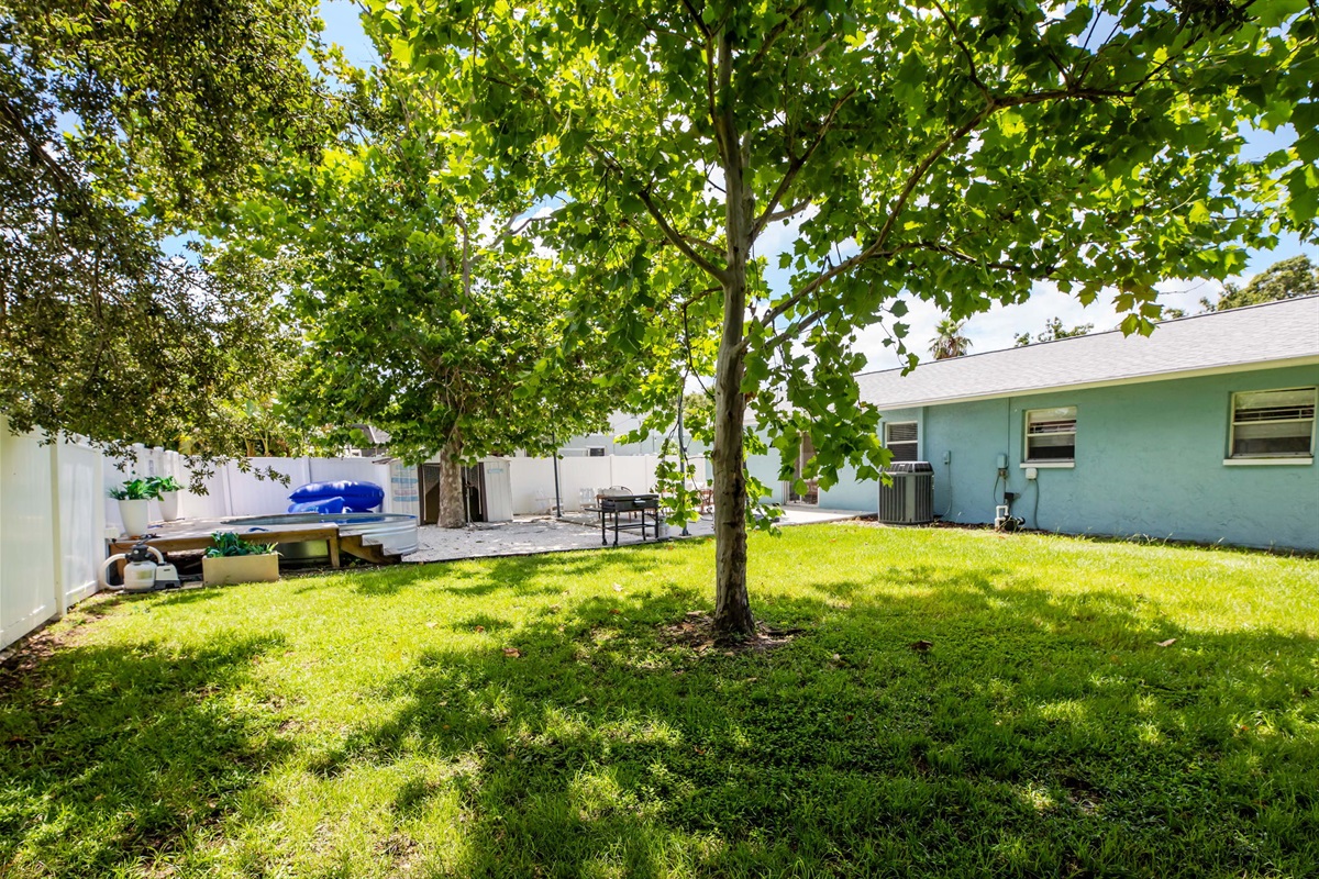 Large Backyard fully fenced
