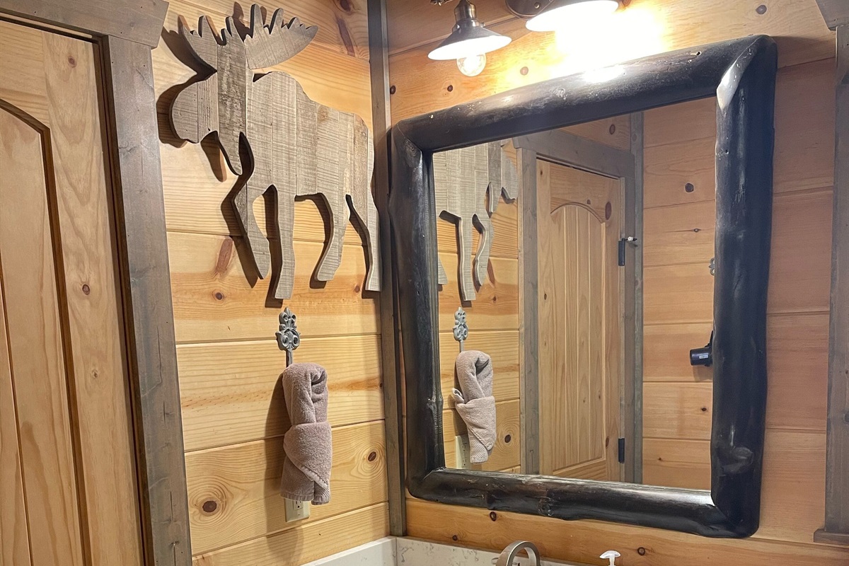 Upstairs master en-suite bathroom.