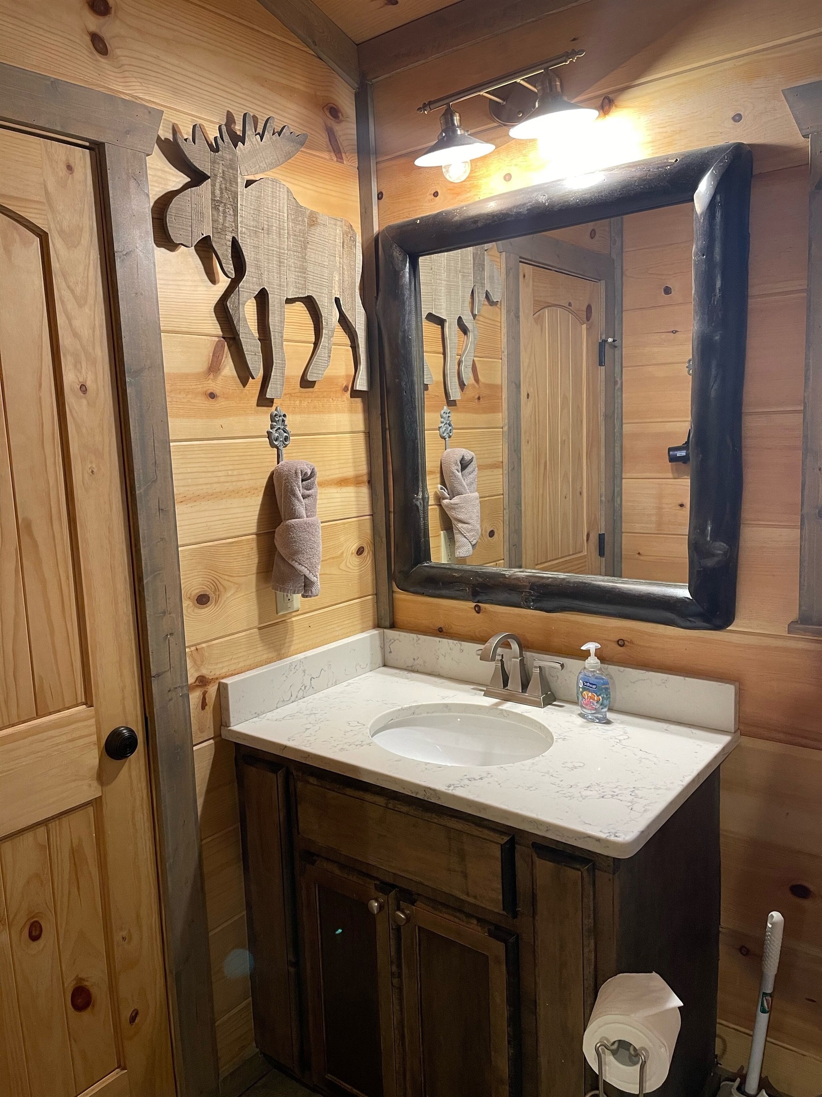 Upstairs master en-suite bathroom.