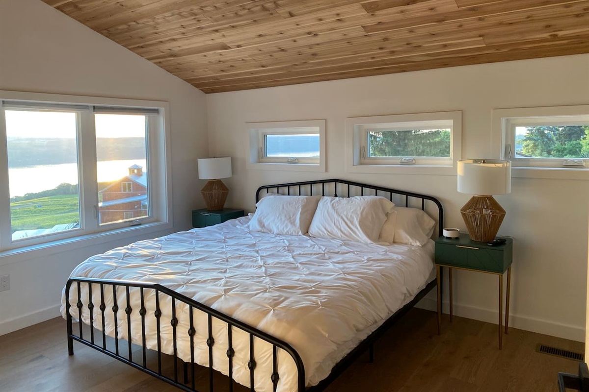 Primary bedroom with en suite bathroom